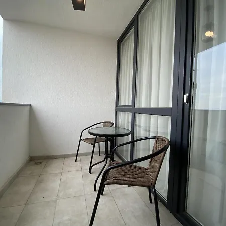 Apartment Charming Flat In With Balcony Panoramic View *