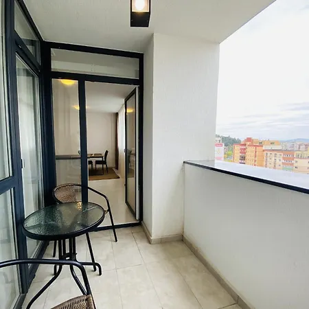Charming Flat In With Balcony Panoramic View *