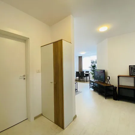 Charming Flat In With Balcony Panoramic View Apartment Brasov